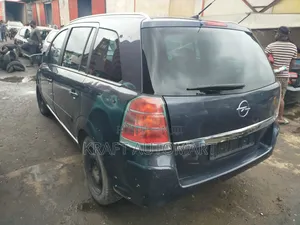 Opel Zafira 2005 Black