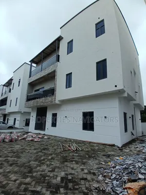 5bdrm Duplex in Guzape District for sale