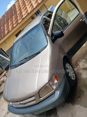 Toyota Sienna LE 3dr 1998 Gray