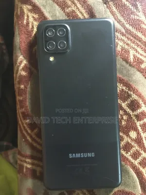 Samsung Galaxy A12 64 GB Black