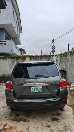 Toyota Highlander 2012 Gray