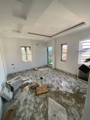 2bdrm Apartment in Yaba, Alagomeji for rent