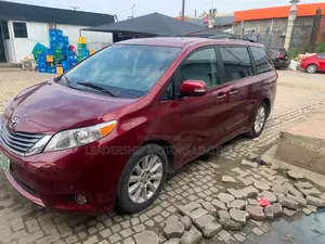 Toyota Sienna Limited AWD 7-Passenger 2013 Red