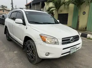 Toyota RAV4 2008 White