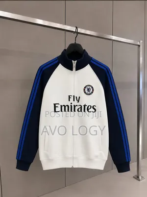 Chelsea Luxu Sweatshirt