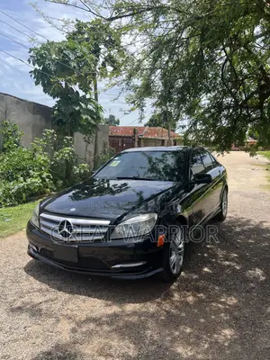 Mercedes-Benz C300 2011 Black