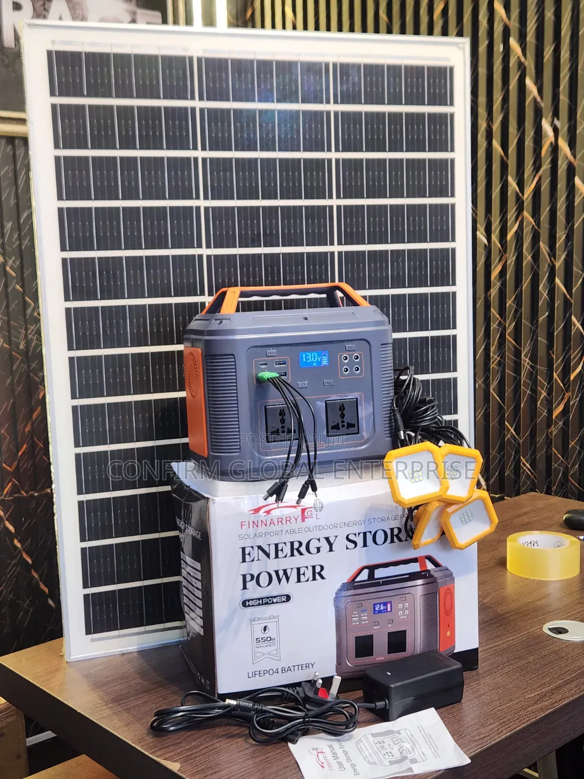 500W Portable Solar Generator With 4 Emergency Bulbs