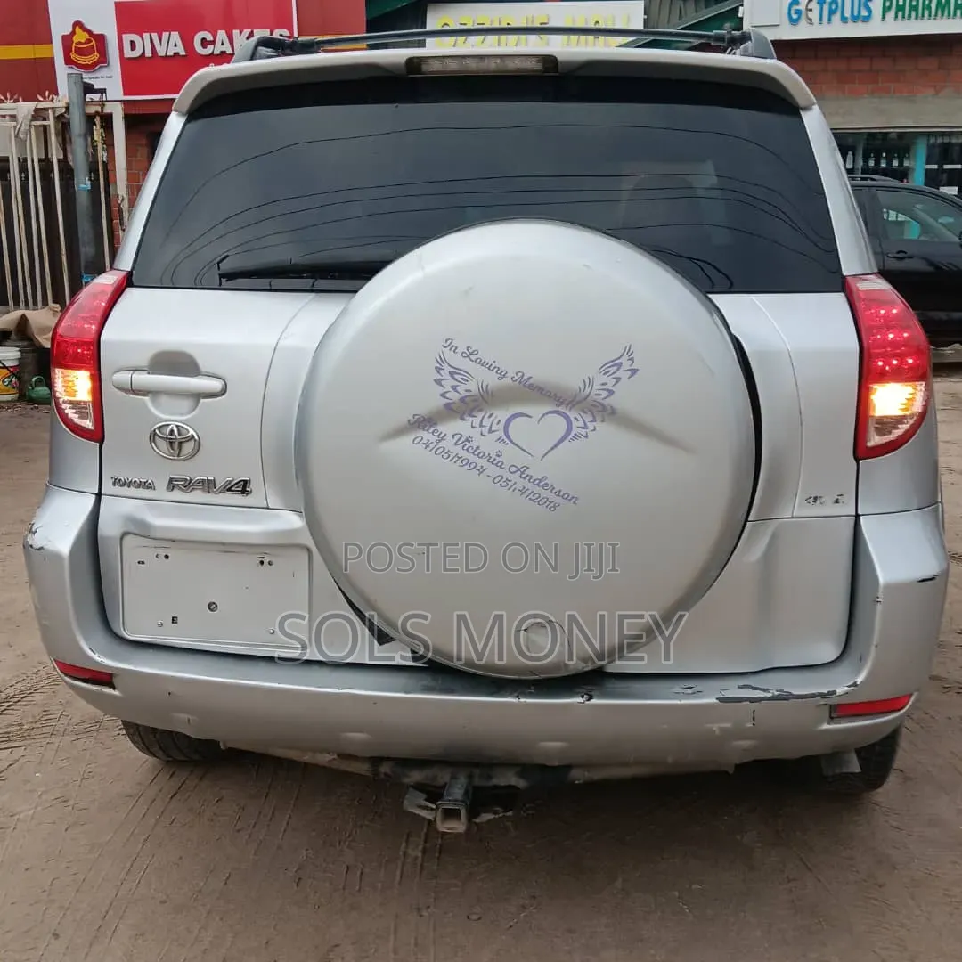 Toyota RAV4 2008 Silver