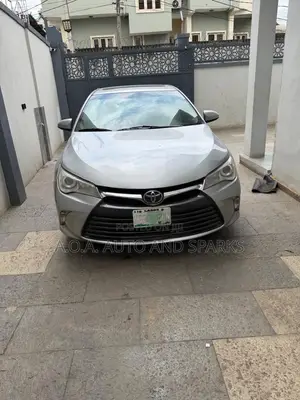 Toyota Camry 2016 Silver