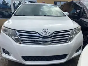 Toyota Venza 2011 White