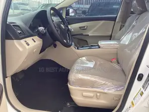 Toyota Venza 2011 White