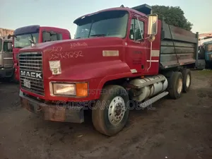 Mack Tipper Trucks 10 Tyres