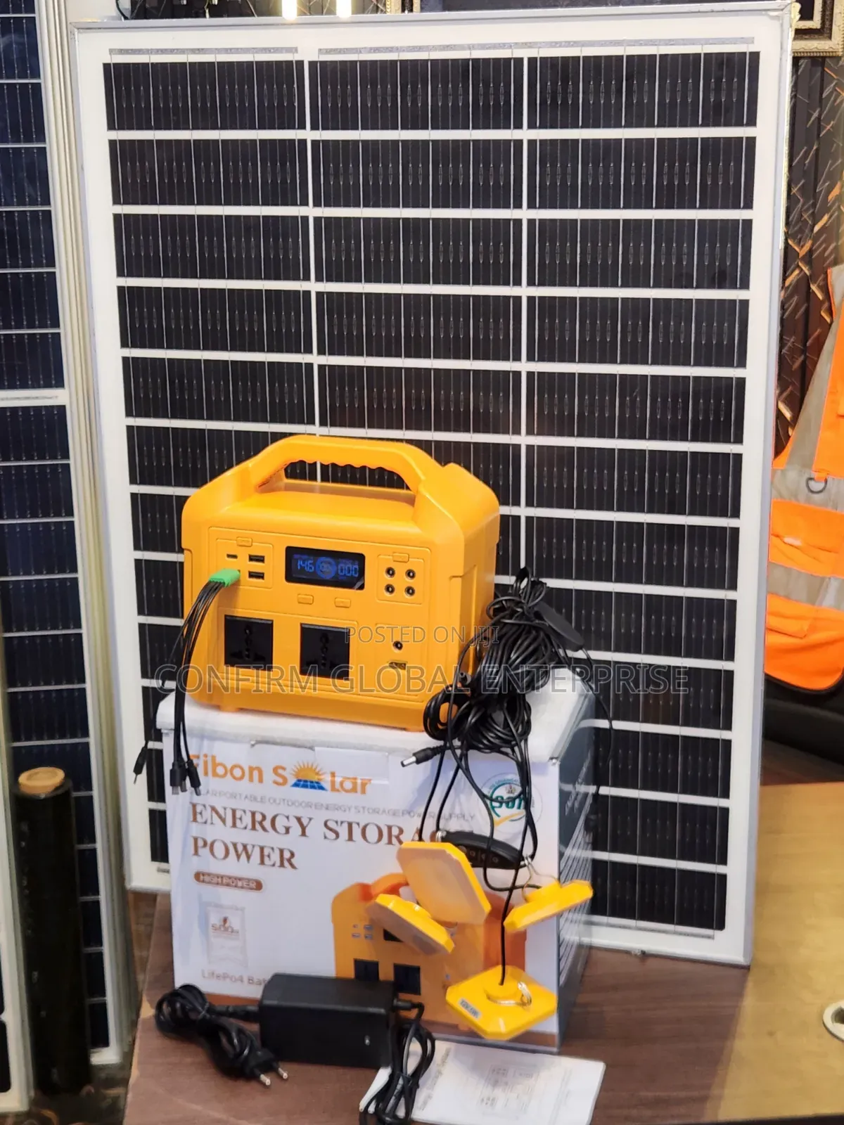 500W Solar Power Station With Solar Panel Lighting Kit