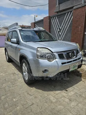 Nissan X-Trail 2.5 Petrol 4x4 SE 2011 Silver