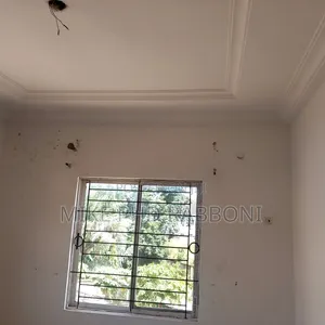 5bdrm Block of Flats in Enugu for rent