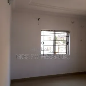 5bdrm Block of Flats in Enugu for rent