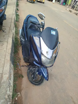 Yamaha Majesty 2010 Blue