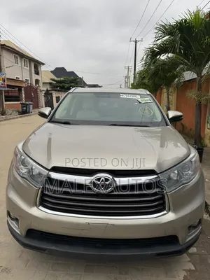 Toyota Highlander Limited 4dr SUV (3.5L 6cyl 6A) 2014 Gold