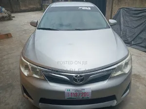 Toyota Camry 2012 Silver