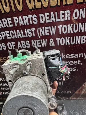 Toyota Tacoma 2014 ABS Module Pump – Genuine OEM