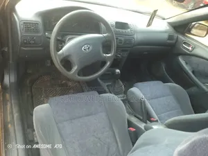 Toyota Corolla 2000 Black