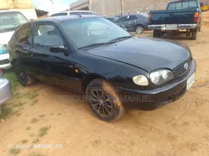 Toyota Corolla 2000 Black