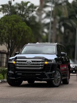 New Toyota Land Cruiser LC300 2025 Black