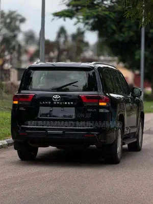 New Toyota Land Cruiser LC300 2025 Black