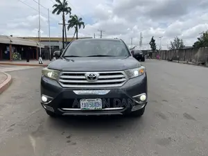 Toyota Highlander Limited 2012 Gray