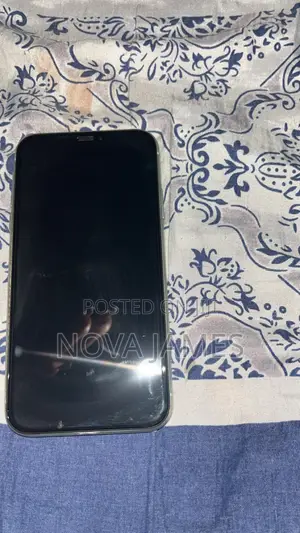Apple iPhone 11 64 GB