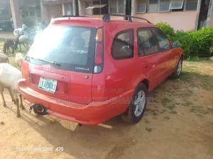 Toyota Corolla 2000 Red
