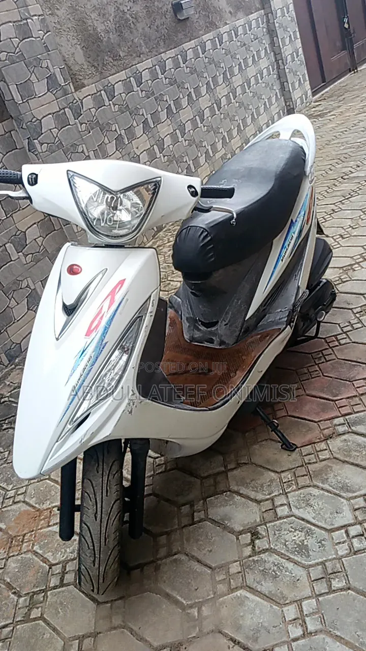 Kymco 2018 White