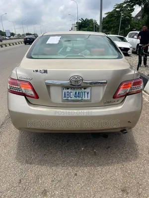 Toyota Camry XLE 4dr Sedan (2.4L 4cyl 5A) 2007 Gold