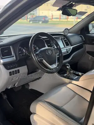 Toyota Highlander Limited V6 4x4 (3.5L 6cyl 6A) 2016 Silver