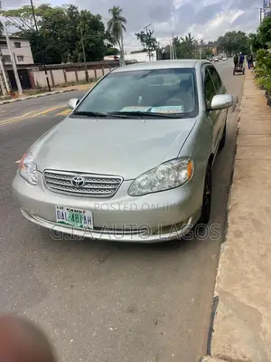 Toyota Corolla LE 2005 Silver