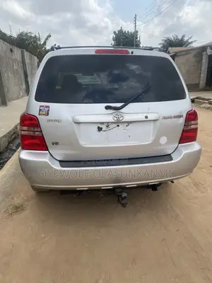Toyota Highlander 2004 Silver