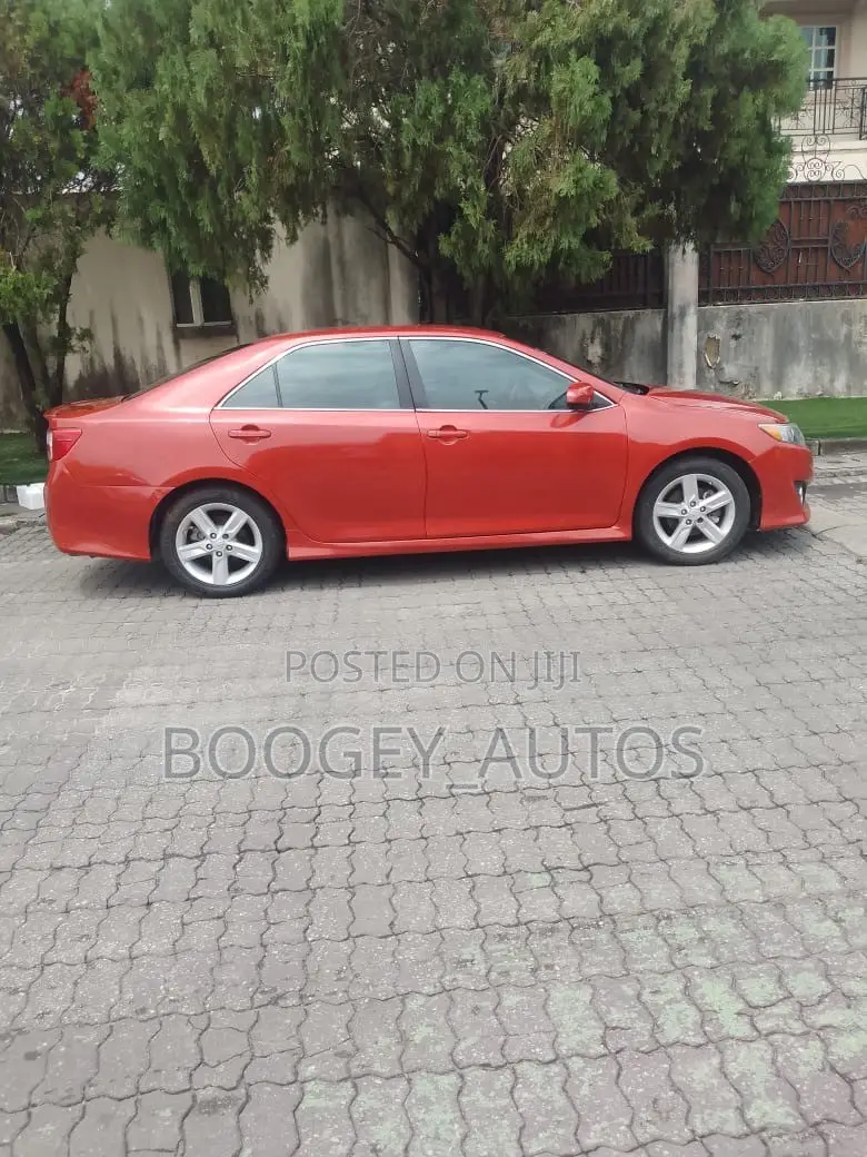 Toyota Camry 2012 Red