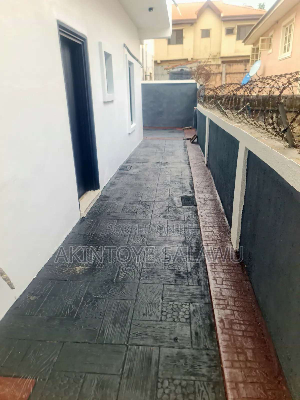4bdrm Duplex in Magodo Phase 1 for sale
