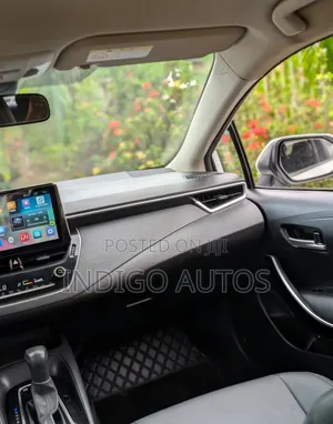 Toyota Corolla 2022 White