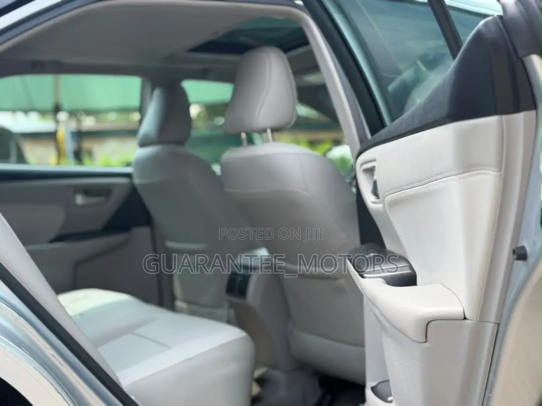 Toyota Camry 2015 Silver
