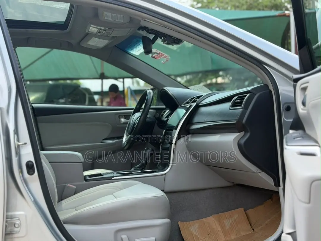 Toyota Camry 2015 Silver