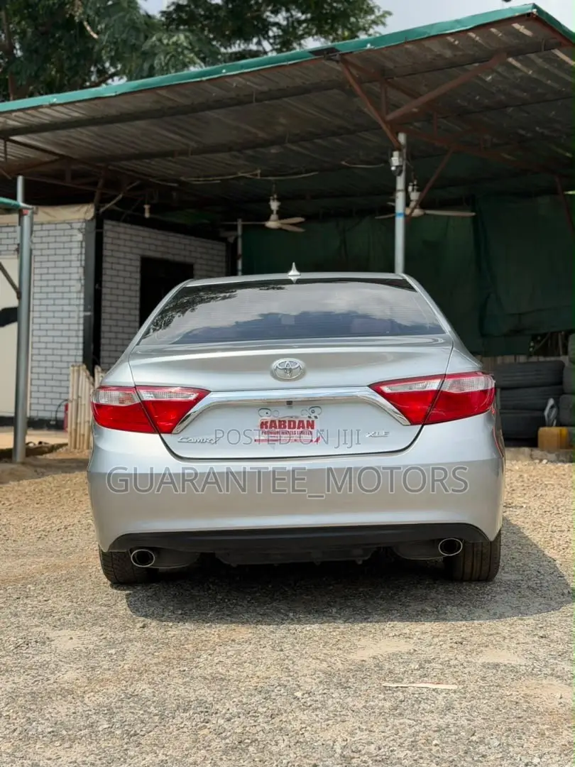 Toyota Camry 2015 Silver