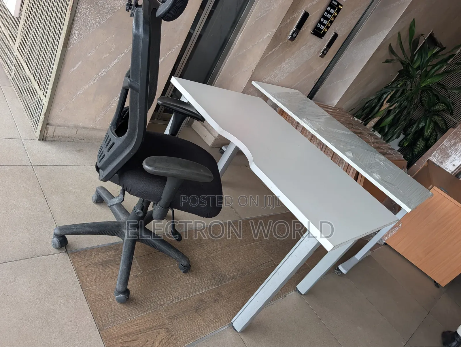 Imported Office Tables Uk
