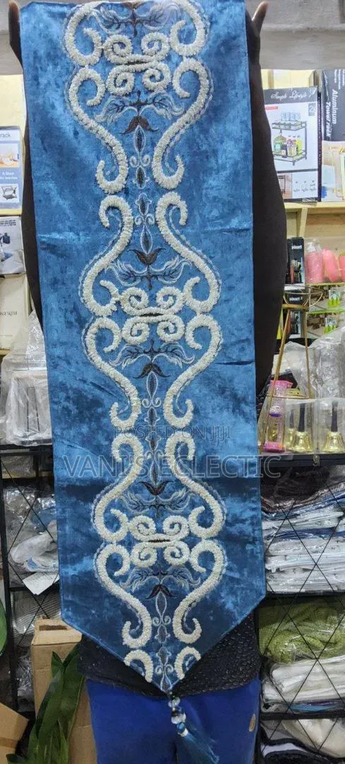 Premium Metallic Table Runner With Tassels