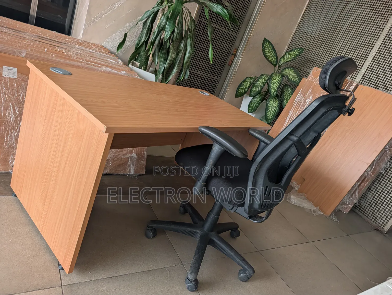 Imported Office Tables Uk