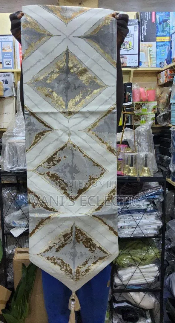 Premium Metallic Table Runner With Tassels