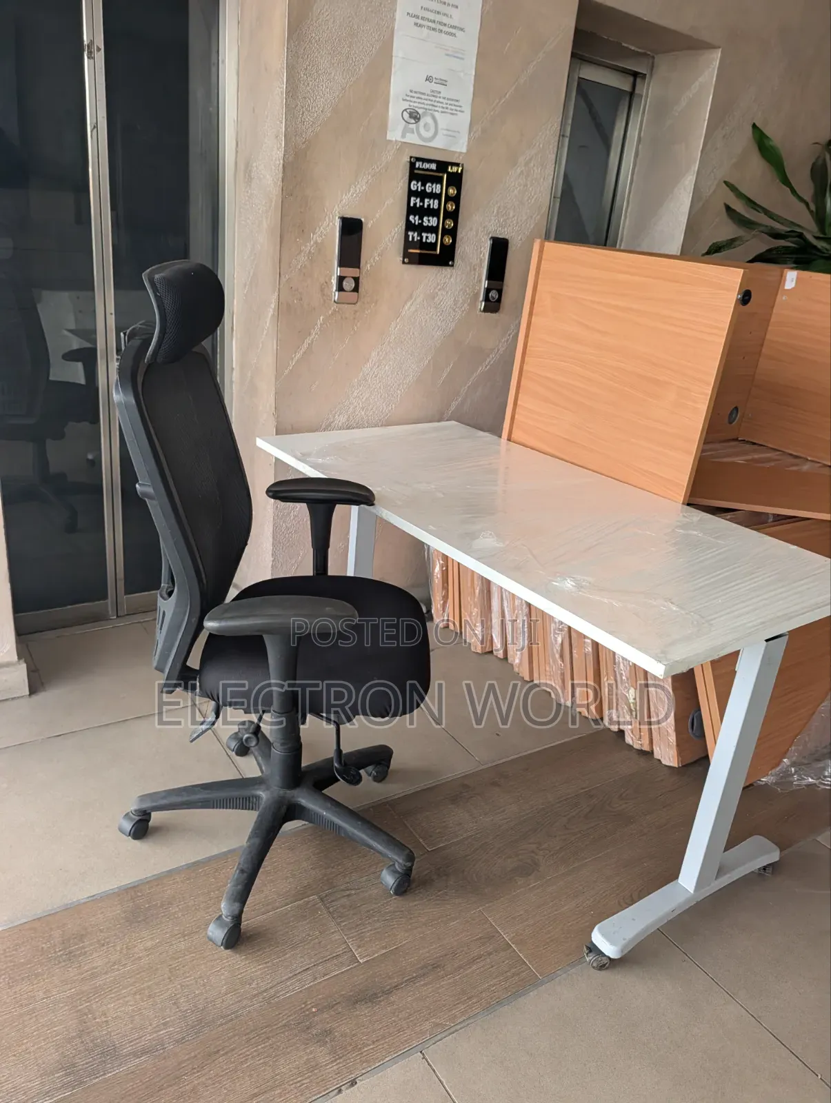 Imported Office Tables Uk