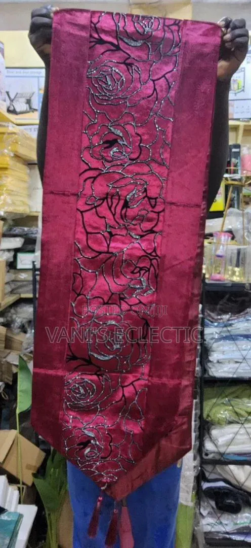 Premium Metallic Table Runner With Tassels