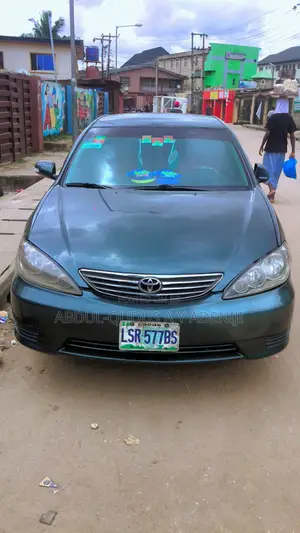 Toyota Camry XLE 4dr Sedan (2.4L 4cyl 4A) 2004 Green