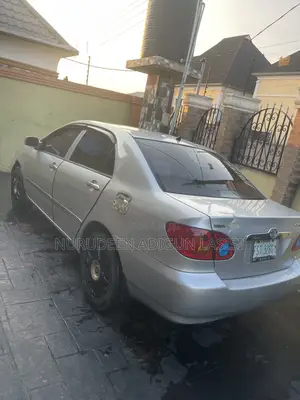 Toyota Corolla LE 2004 Silver